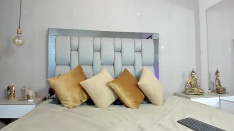 AshleyHill online show from 11-18-25, 01:55