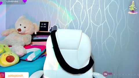 .. Ashley .. online show from 12-05-24, 09:28