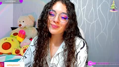 .. Ashley .. online show from 12-16-24, 09:20