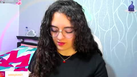 .. Ashley .. online show from 09-21-25, 12:45