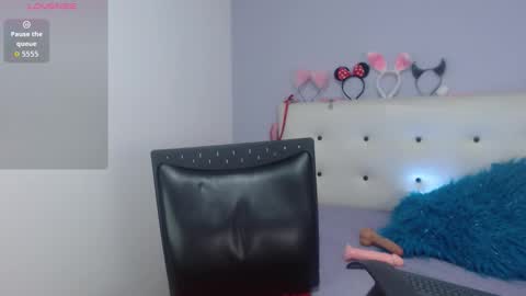 Ashley online show from 11-29-25, 10:35