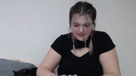 Snapshot of ashleyrosee_ chatting on 02-22-25, 11:13 Anite online show from 02-22-25, 11:13
