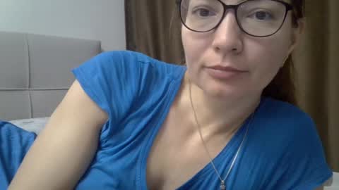 Ashley online show from 12-23-25, 05:49