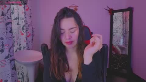 ASHLEY online show from 11-15-25, 01:18