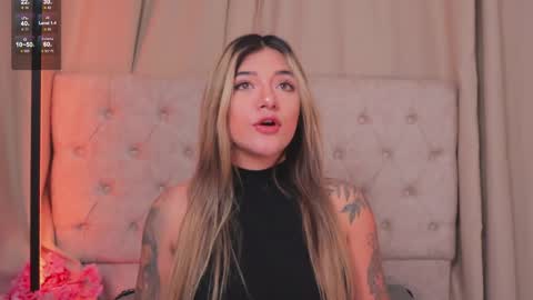 Ashley Lauren online show from 03-04-25, 03:44