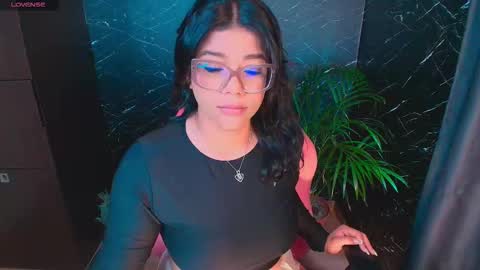 Ashleyy18   online show from 12-21-25, 04:47