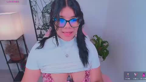 Ashleyy18   online show from 07-26-26, 12:52
