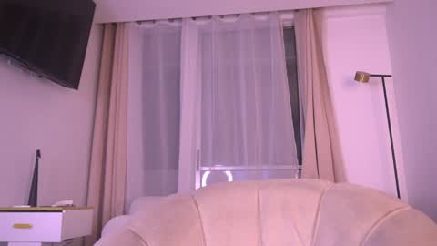 Ashley Fox online show from 02-01-25, 01:34