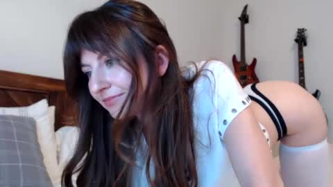 Snapshot of ashleyyylove13 chatting on 10-06-25, 03:59 Ashley Love online show from 10-06-25, 03:59