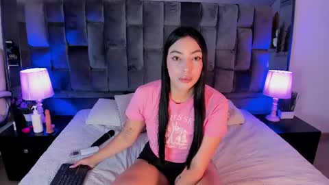 Ashly online show from 06-19-26, 03:11