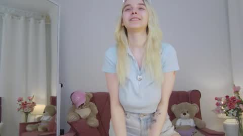 Snapshot of ashly_cherry chatting on 09-19-25, 11:11 ashly_cherry online show from 09-19-25, 11:11