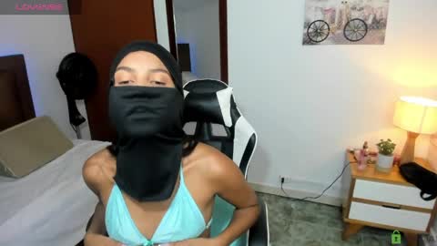 Snapshot of ashly_ebony_ chatting on 04-24-26, 03:31 Ashly online show from 04-24-26, 03:31