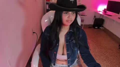 Snapshot of ashly_nova chatting on 07-25-26, 01:41 Ashly online show from 07-25-26, 01:41