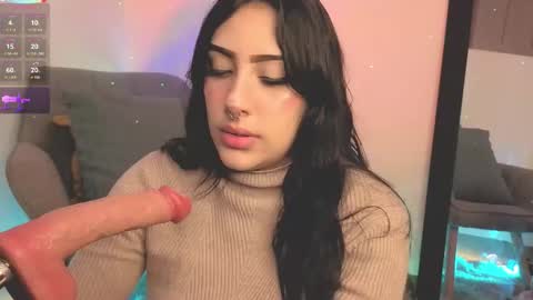 Snapshot of ashlynnlowe_ chatting on 10-16-25, 08:10 Ash  online show from 10-16-25, 08:10