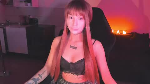 Snapshot of ashmila chatting on 05-17-26, 02:31 Mila online show from 05-17-26, 02:31