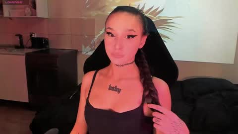 Snapshot of ashmila chatting on 06-08-26, 05:41 Mila online show from 06-08-26, 05:41