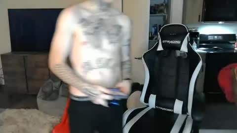 Snapshot of asiababy1 chatting on 03-20-26, 01:38 frankie online show from 03-20-26, 01:38