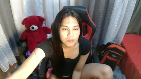 Snapshot of asian_boy_ralph143 chatting on 12-07-24, 02:09 ELLE dont forget to follow and thumbs up online show from 12-07-24, 02:09
