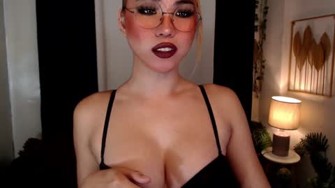 hinata online show from 12-16-24, 12:59