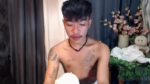 Snapshot of asian_kimxxx chatting on 09-22-25, 10:12 don online show from 09-22-25, 10:12