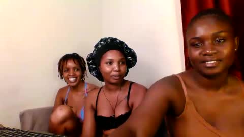 Snapshot of asian_pinay01 chatting on 05-03-26, 09:43 Asia online show from 05-03-26, 09:43