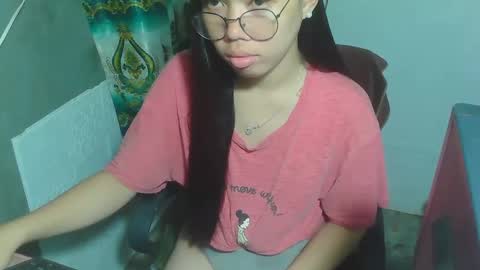 Snapshot of asian_rhean chatting on 02-20-25, 11:09 Rhean online show from 02-20-25, 11:09