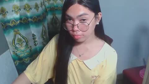 Snapshot of asian_rhean chatting on 02-20-25, 09:20 Rhean online show from 02-20-25, 09:20