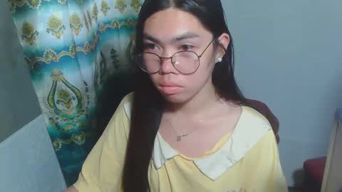 Snapshot of asian_rhean chatting on 02-21-25, 05:24 Rhean online show from 02-21-25, 05:24