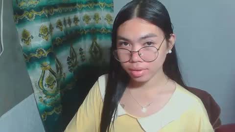 Snapshot of asian_rhean chatting on 02-21-25, 09:56 Rhean online show from 02-21-25, 09:56