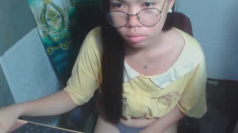 Snapshot of asian_rhean chatting on 02-22-25, 02:39 Rhean online show from 02-22-25, 02:39