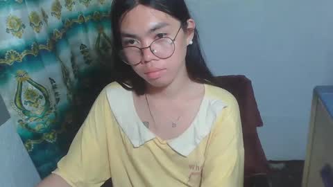 Snapshot of asian_rhean chatting on 02-22-25, 08:50 Rhean online show from 02-22-25, 08:50