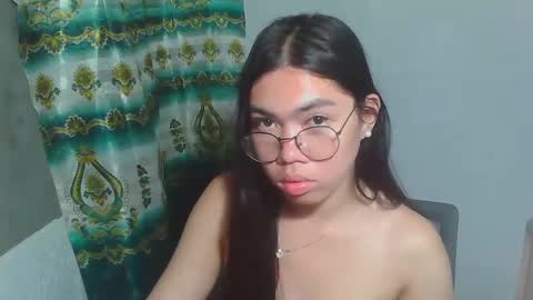 Snapshot of asian_rhean chatting on 02-23-25, 05:29 Rhean online show from 02-23-25, 05:29