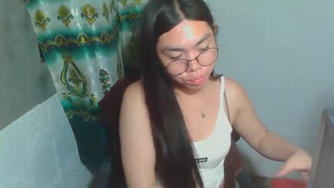 Snapshot of asian_rhean chatting on 02-26-25, 07:27 Rhean online show from 02-26-25, 07:27