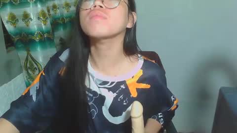 Snapshot of asian_rhean chatting on 03-05-25, 03:07 Rhean online show from 03-05-25, 03:07