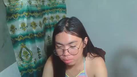 Snapshot of asian_rhean chatting on 03-07-25, 08:22 Rhean online show from 03-07-25, 08:22