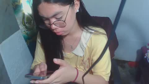 Snapshot of asian_rhean chatting on 03-09-25, 05:00 Rhean online show from 03-09-25, 05:00