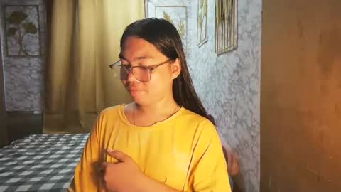 Snapshot of asian_rhean chatting on 09-11-25, 10:15 Rhean online show from 09-11-25, 10:15