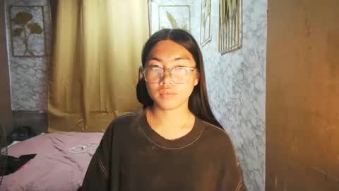 Snapshot of asian_rhean chatting on 09-16-25, 11:44 Rhean online show from 09-16-25, 11:44