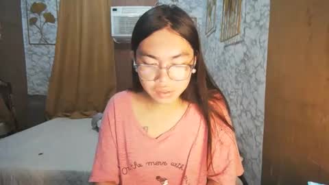 Snapshot of asian_rhean chatting on 10-03-25, 10:40 Rhean online show from 10-03-25, 10:40