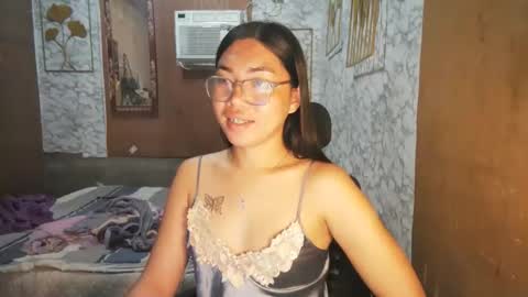 Snapshot of asian_rhean chatting on 10-20-25, 12:22 Rhean online show from 10-20-25, 12:22