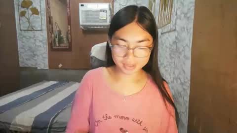 Snapshot of asian_rhean chatting on 10-31-25, 10:55 Rhean online show from 10-31-25, 10:55