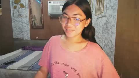 Snapshot of asian_rhean chatting on 11-09-25, 08:29 Rhean online show from 11-09-25, 08:29