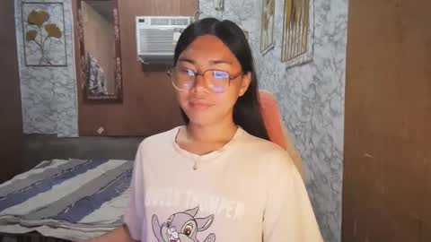 Snapshot of asian_rhean chatting on 11-29-25, 10:29 Rhean online show from 11-29-25, 10:29