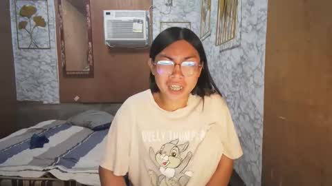 Snapshot of asian_rhean chatting on 11-29-25, 11:19 Rhean online show from 11-29-25, 11:19