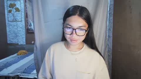 Snapshot of asian_rhean chatting on 12-01-25, 10:04 Rhean online show from 12-01-25, 10:04