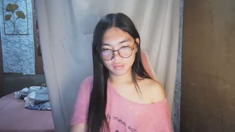 Snapshot of asian_rhean chatting on 12-14-25, 11:42 Rhean online show from 12-14-25, 11:42