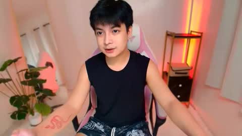 Snapshot of asianacexl chatting on 10-13-25, 11:21 asianacexl online show from 10-13-25, 11:21