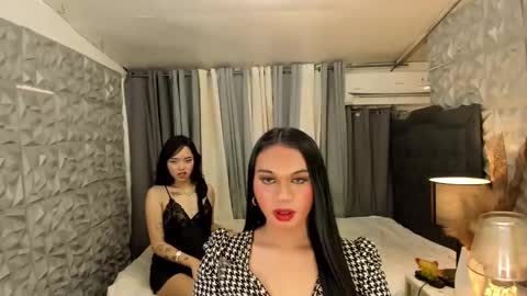 Snapshot of asianhugecockjulia1 chatting on 12-27-24, 08:07 JULIA online show from 12-27-24, 08:07