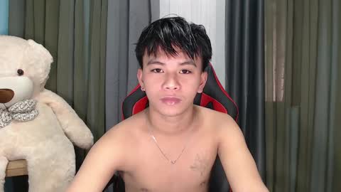 Snapshot of asianhunk_zam chatting on 01-04-25, 04:44 Zam online show from 01-04-25, 04:44