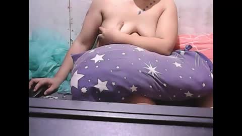 Snapshot of asiannwoman4u chatting on 09-24-25, 08:50 AsianWoman4u online show from 09-24-25, 08:50